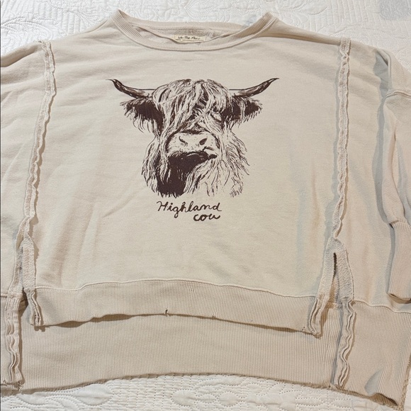 We The Free Tops - We The Free Cream Highland Cow Graphic Crewneck